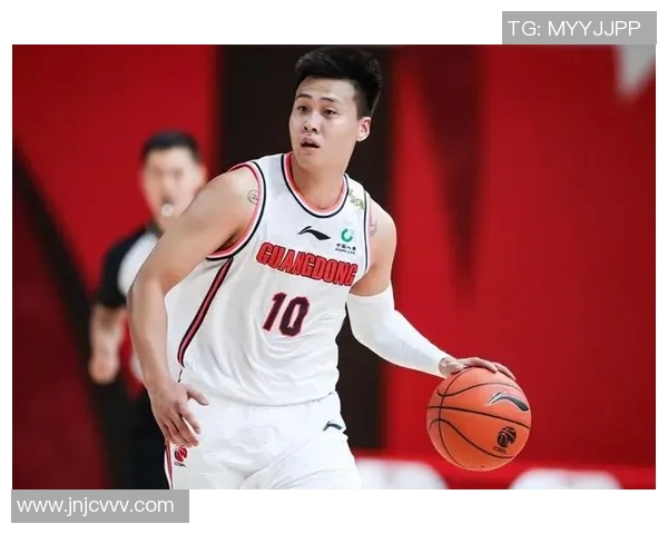 赵睿领衔新一季篮球赛季展现实力与风采引领球队冲击冠军荣耀