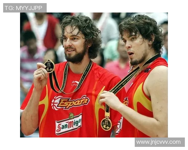 加拿篮球明星的辉煌历程与未来展望:从草根到NBA的传奇故事